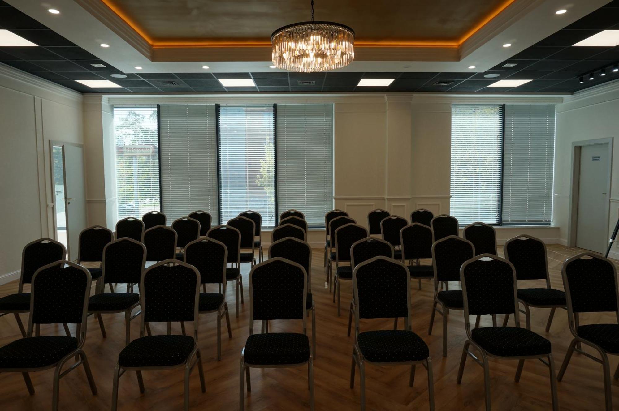 Hotel Mazowiecki Lodz ภายนอก รูปภาพ