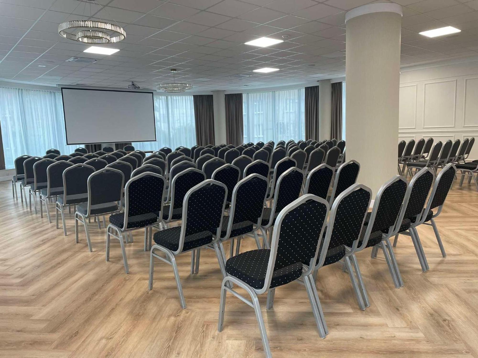 Hotel Mazowiecki Lodz ภายนอก รูปภาพ