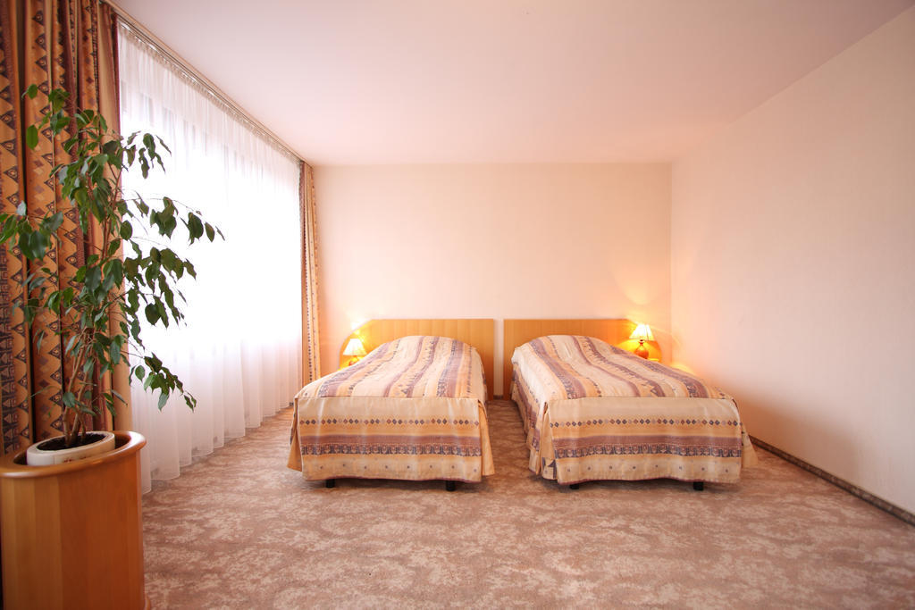 Hotel Mazowiecki Lodz ภายนอก รูปภาพ